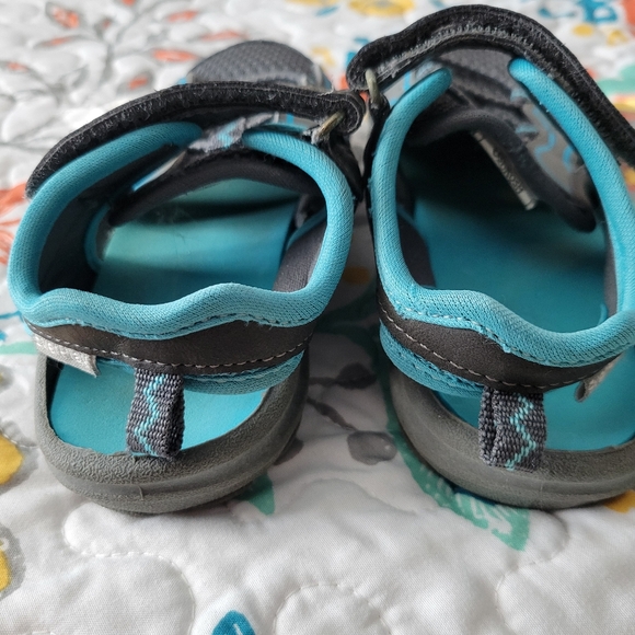 Boys Osh Kosh sandals - Picture 3 of 8